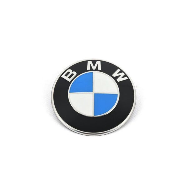 OE BMW G60 G01 X3 G02 X4 Z4 Znaczek emblemat klapy bagażnika